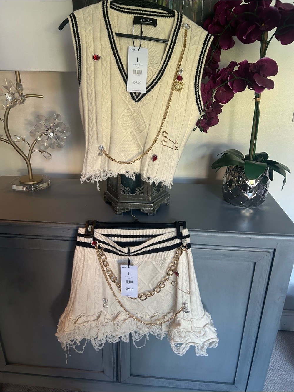 AKIRA NWT (flaw) Set Cream Sweater Mini Skirt/Tank Gold Chains/Crystals Lg